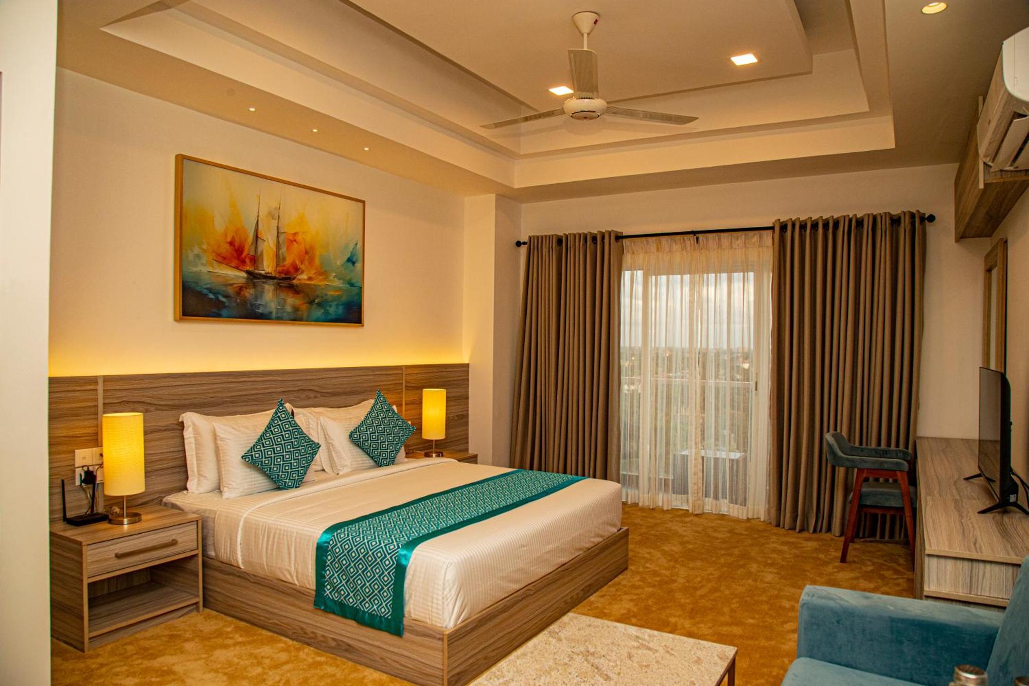 Negombo Ocean Breeze - Bliss On The Beach Luxury Apartments By Serendib Vacation ภายนอก รูปภาพ