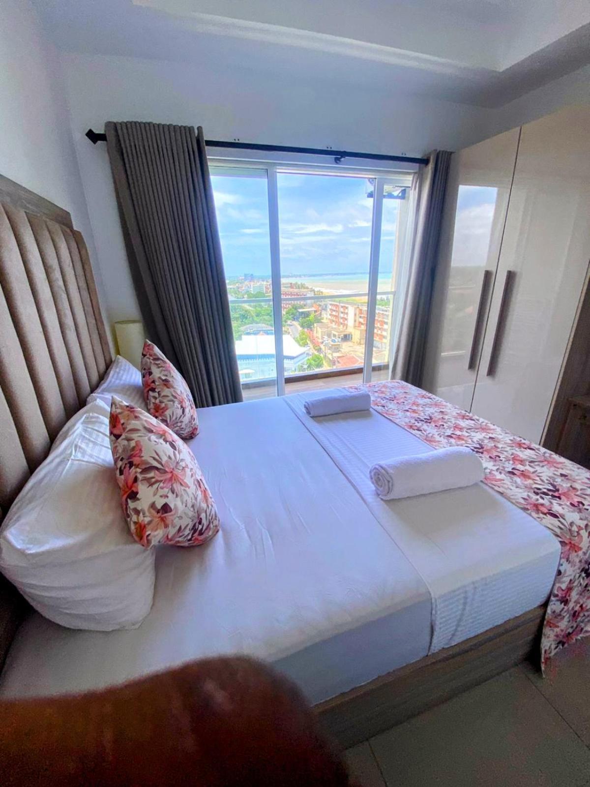 Negombo Ocean Breeze - Bliss On The Beach Luxury Apartments By Serendib Vacation ภายนอก รูปภาพ